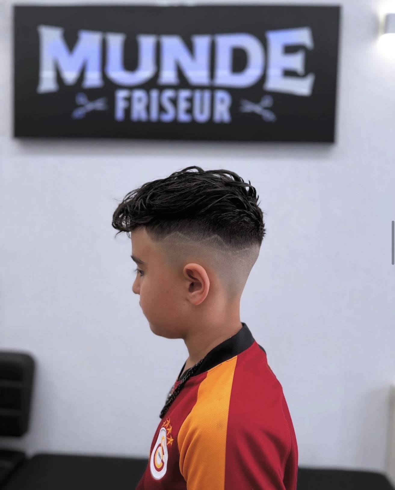 Munde Friseur Telfs — Haarschnitt im Detail